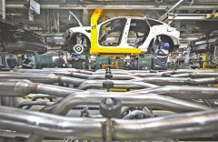 <strong>依托一体化压铸</strong>…